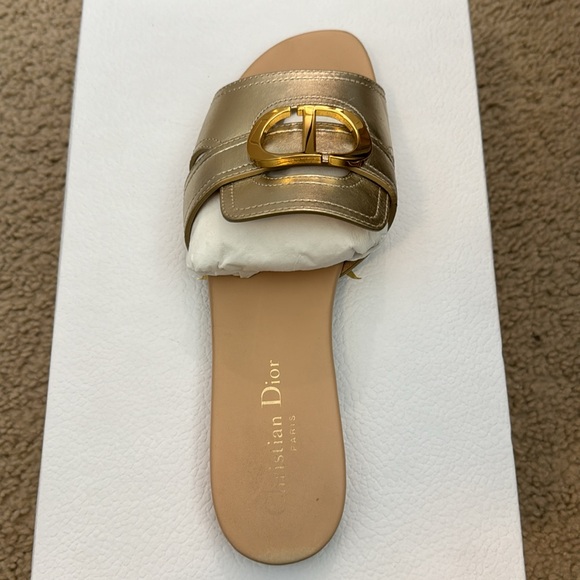 Dior Flat Or 30 Montaigne Slide - Picture 16 of 17